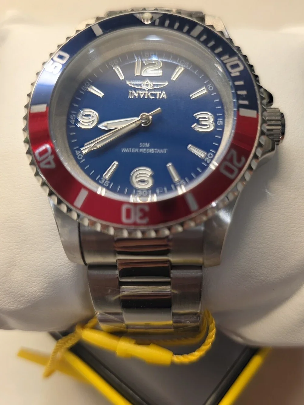 372. Invicta 69482 Men's Quartz Watch Blue Dial Red Rowan Pepsi Stainless Steel
